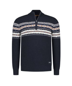 
<p>Heren trui met winters dessin van N.Z.A.. Deze half zip trui van New Zealand Auckland is gemaakt van een mooie wol-mix en houd je comfortabel warm op een koude dag.</p>
<ul>
<li>Modern fit</li>
<li>Borstzakje</li>
<li>40% Wol/ 40% Katoen/ 20% Polyamide</li>
<li>Kleurnummer: 2638 Navy melange</li>
</ul>