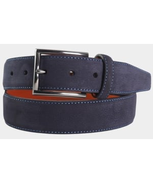 
6Road Riem Blauw 330080/47 met artikelcode330080/47 .  van het materiaal 100% Leer. Extra specificaties: , , , , kleur Blauw.