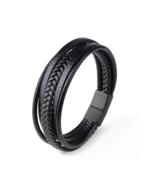 
<p><strong>Eigenschappen:</strong></p>
<ul classs="wmd-bullets">
<li><span>SKU:</span> 9120-02-13579</li>
<li><span>Merk:</span> Amigo</li>
<li><span>Hoofdkleur:</span> Zwart</li>
<li><span>Breedte:</span> Normaal</li>
<li><span>Uitneembare zool:</span> Nee</li>
</ul>
<p>Amigo is officieel verkooppunt voor producten van <a href="https://www.amigo.nl/merken/amigo/">Amigo</a> en helpt je graag verder. Indien je je armband magneet leather multi bestelt voor 16:00, dan wordt je bestelling, indien op voorraad, nog op dezelfde dag verzonden!</p>
