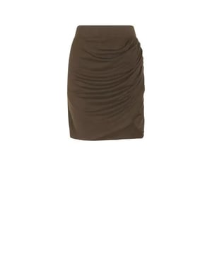 
Op zoek naar een makkelijke maar speciale rok, dan is de D6Talie perfect voor je.  De gedrapeerde rok in een modal polyester mix is comfortabel en ziet er zeer chic uit.  Draag het met het bijpassende shirt D6Lynton en onze sandalen D6Raya voor de perfecte Dante6 outfit. 
 •	Aansluitende minirok-pasvorm
•	Sandwashed modalmix
•	Voornamelijk modal blend
•	Draperige pasvorm
•	Elastische rekbaar tailleband
•	Rok is gevoerd
•	Onderdeel van een set

Material	69% modal, 31% Polyester