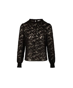 
De Ajour top van MORGAN DE TOI is een top met lange gepofte mouwen, kleine ronde hals, rechte afsnede, knoopsluiting aan de achterkeant, gesmokte cuffs en opgengewerkte details. Deze top heeft een normale pasvorm en is uitgevoerd in de kleur Black.<br /><br />De stof is gemaakt van polyester.