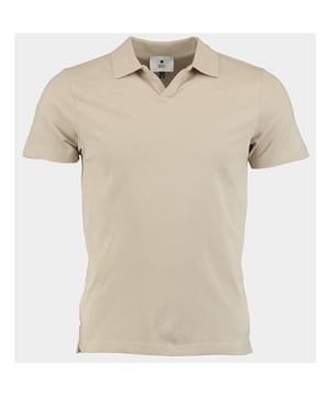 
Bos Polo korte mouw Beige Polo V Placket 2804425/620 Sand met artikelcode2804425/620 Sand .  van het materiaal 95% Katoen / 5% Elastaan. Extra specificaties: , , , , kleur Beige.
