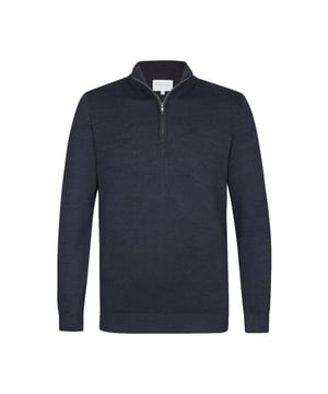
<p>Deze donkerblauwe trui met halflange rits van Michaelis heeft lange mouwen en geribde boorden. De warme<span> </span>kleur geeft de trui een mooie uitstraling en maakt 'm zeer geschikt in combinatie met een licht overhemd en jeans eronder. De trui kan in de wasmachine op 30 graden gewassen worden. </p>
<p><span>Maat S  - 37/38 overhemd</span><br><span>Maat M - 39/40 overhemd </span><br><span>Maat L  - 40/41 overhemd</span><br><span>Maat XL - 42/43 overhemd<br>Maat XXL - 44/45 overhemd</span></p>