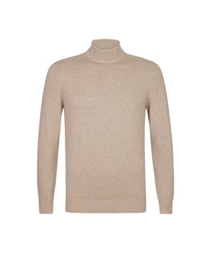
<p>Deze zandkleurige coltrui met geribde boorden van Michaelis zit heerlijk comfortabel bij koud weer. De lichte<span> </span>kleur geeft de trui een mooie uitstraling en maakt 'm zeer geschikt in combinatie met een donker overhemd en jeans eronder. De trui kan in de wasmachine op 30 graden gewassen worden.</p>
<p><span>Maat S  - 37/38 overhemd</span><br><span>Maat M - 39/40 overhemd </span><br><span>Maat L  - 40/41 overhemd</span><br><span>Maat XL - 42/43 overhemd<br>Maat XXL - 44/45 overhemd</span></p>
