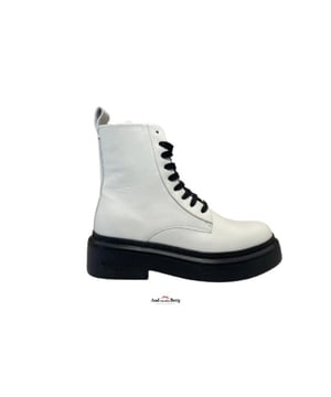 

Materiaal: gladleer
Zool: Rubberzool
Voering: Leer