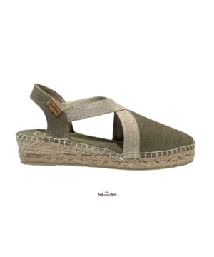 

Materiaal: textiel canvas
Zool: rubber zool