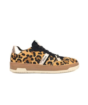 
Materiaal: Leer, Zool: Rubber, Uitneembaar voetbed: Ja, Model: Sneakers, Hakhoogte: , Serienummer: 230.45.018, Wijdtemaat:  , Wijdtemaat omschrijving: