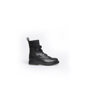 Dit item uit onze Meisjesschoenen sale outlet scoor je nu extra voordelig op V&D waar het altijd Studio Maison sale is. 
Prachtig item uit de collectie van een toppartner van V&D