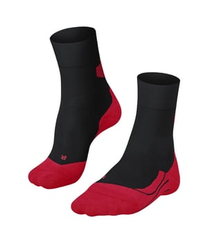 
Falke Stabilizing Cool Dames Sokken

 De Falke Stabilizing Cool hardloopsokken zijn een must voor elke hardloper, omdat deze het risico op knikken tegengaat. De compressiezone van de sok activeert de receptoren voor een snellere reactie op misvormingen en zorgt voor aangename koeling door de vezelmix met lyocell. Dankzij de medium padding en de perfecte pasvorm ondersteunt de Stabilizing Cool een stabiel loopgevoel.

 Falke Stabilizing Compressie Sokken

 De sokken bieden een snelle vochtafvoer en herdroging en hebben een verkoelende werking, door de drielaags materiaal constructie. Door rechter en linker polstering en tenenbox zorgt het voor de perfecte pasvorm. De sokken zijn vochtregulerend en hebben een verkoelende werking. Doordat de sok de voet stabiliseert en een dempend effect geeft voorkomt het verwondingen. 

 Goed om te weten:

 Materiaal: 40% polypropeen, 30% polyamide, 16%