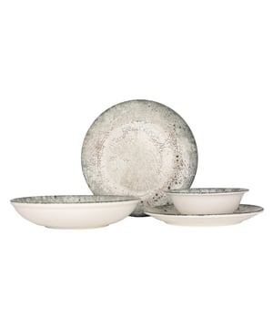 
Voeg een zijdezacht tintje toe aan uw keuken en leven met onze unieke collecties. Rinart porselein streeft ernaar om de traditie van het verleden duurzamer te maken met de moderne ontwerpen van de toekomst. Om dit doel te bereiken komen alleen de beste materialen uit de handen van bekwame ambachtslieden tot leven en raken ze de levens van gewone mensen die verhalen delen rond de tafel.Deze set bevat:- 6 dinerborden 27 cm- 6 dessertborden 21 cm- 6 diepborden 25 cm (1200cc)- 6 kommetjes 16 cm (400cc)Specificaties:- Magnetronbestendig: Dankzij onze duurzame grondstoffen en uitgebreide R&D-inspanningen; kunnen onze producten veilig in de magnetron worden gebruikt.- Vaatwasmachinebestendig: Alle producten van Rinart zijn vaatwasmachinebestendig. Je hoeft je nooit zorgen te maken over het in de vaatwasser zetten van de vaat.- Thermische schokbestendig: onze producten zijn duurzaam tegen plotselinge temperatuurschommelingen en onder extreme temperatuuromstandigheden in de keuken met een hard glazuuroppervlak en hoogwaardige grondstoffen.- Glazuurbeschermend: Krassen zijn een veelvoorkomend probleem als het om porseleinen serviesgoed gaat. Rinart biedt een hoge duurzaamheid tegen krassen.- Edge Chip Garantie: Het volledige Rinart-productassortiment is uitgerust met een hoge chipweerstand. Dit beschermt ze tegen schokken.Materiaal: PorseleinKleur: Multicolour