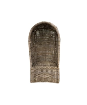
Cozy Tuinstoel Rotan Bruin - Strandstoel - Handgemaakt - 160 x 80 x 80 cm Deze ruime tuinstoel van rotan is perfect voor ontspannen momenten in de tuin of op het terras. Het handgemaakte ontwerp biedt een combinatie van comfort en natuurlijke uitstraling. Dankzij de strandstoelvorm nodigt hij uit tot loungen en genieten van buiten zijn.  Eigenschappen: Handgemaakt met oog voor detail Ruim zitoppervlak voor optimaal comfort Strandstoelmodel voor een relaxte uitstraling Gemaakt van duurzaam en natuurlijk rotan Neutrale bruine kleur past in elke buitenruimte - Afmeting: 0x0 - Kleur: bruin - Materiaal: hout
