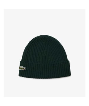 
 Ga nooit weg zonder je gebreide muts. De Lacoste essential is zacht en warm, en beschermt je waar je ook naartoe gaat.

100% wol 