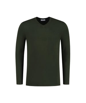
 Back to basic met deze fijn gebreide v-hals met lange mouwen uit onze Essential collectie. Door de fijne mix van viscose en nylon behoudt deze longsleeve zijn normale pasvorm en biedt hij toch comfort. De klassieke v-hals, een subtiele geborduurde Purewhite-driehoek onderaan de voorkant en een klein Purewhite-embleemlogo in de nek maken deze longsleeve tot een echte basic klassieker. Eventueel gecombineerd met een fijn overhemd is deze gebreide longsleeve perfect voor elke gelegenheid.

Materiaal: 80% viscose, 20% nylon. 