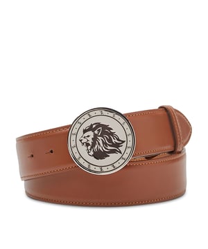 Elke riem is ontworpen voor een speciale outfit. Bekijk dit model ontworpen voor het nieuwe seizoen.   Leer met elandenprint   Metalen gesp met de iconische leeuw op email   Leren voering   Hoogte: 4 cm