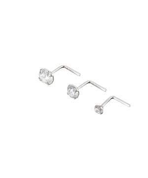 This classic sterling silver nose stud is a perfect choice for subtle sparkle. Featuring a brilliant round white cubic zirconia, it offers a touch of elegant shine to your look. The available sizes of 2mm, 3mm and 3.5mm ensure a perfect fit for any piercing, making it a versatile and timeless accessory for daily wear. Measures: 2mm, 3mm and 3.5mm