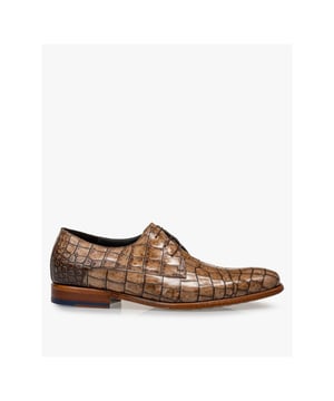 Gave geklede veterschoen van het merk Floris van Bommel model De Stijler 30.00. Deze kleur geeft deze veterschoen een mooie, klassieke uitstraling. De combinatie van deze kleur en croco print zorgen ervoor dat dit model zowel casual als gekleed gedragen kan worden. Wijdte H.