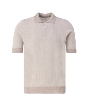 
- Over het Merk: Gran Sasso is een Italiaans kledingmerk dat in 1952 werd opgericht door de familie Di Battista. Het merk staat bekend om zijn hoogwaardige knitwear. De kleding van Gran Sasso is gemaakt van hoogwaardige materialen, zoals wol, kasjmier en cashmere. Het merk biedt een breed scala aan items aan, waaronder truien, vesten, jassen en accessoires. De ontwerpen van Gran Sasso zijn vaak geïnspireerd door de Italiaanse mode. Het merk gebruikt klassieke stijlelementen, zoals nette pasvormen, elegante kleuren en iconische logo's, om een ​​klassieke en tijdloze uitstraling te creëren.