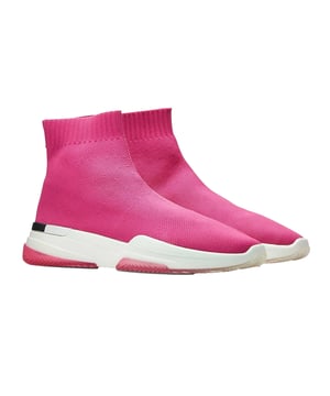Bovenstuk: Textiel. Binnenzool: Verstevigd. Buitenzool: Gevormd. Gewatteerde kraag. Vlakke. Snit: Enkelhoog. Ontwerp: Contrast, Logo, Gewoonte. Teenstijl: Rond. Sluiting: Slip-on.
