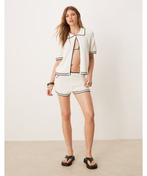 Damernas medellånga shorts