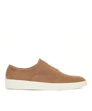 Mens BOSS Clay Tennis Trainers in beige.- Full suede oxford upper design reviewed in a contemporary way with apron toe detail.- Squared shape on a chunky rubber sole.- Ref: 50474482-275