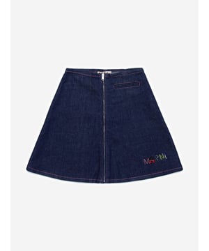 Introducing the quintessential Girls Zip Up Denial Skirt in Blue from Marni, a high fashion staple for AW2024. Elegantly crafted for the chic young wardrobe, its distinct features make it an irresistible piece: Luxe Denim Fabric: Carefully selected for durability and comfort. Stylish Zip-Up Feature: Adds a touch of sophistication and easy wear. Rich Blue Hue: Perfect for versatile styling through autumn and winter.revitalise your Girl's collection with the Marni Denim Skirt. Shop now‚where style meets simplicity!