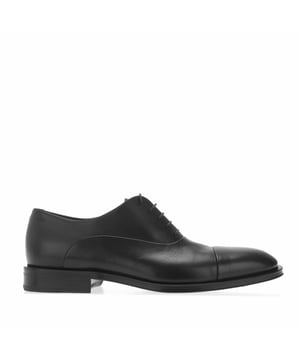 Mens BOSS Derrek Oxford Shoes in dark blue.- Leather upper.- Lace up fastening.- Shaded effect and embossed logo at the topline.- Fully lined.- Rubber sole.- Ref: 50495997401