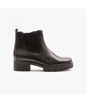 Gabor Gabor BODO Womens Ankle Boots Black

 Upper Material: Leather

Lining Material: Leather

Closure/Fastening: Pull-On

Features: Elasticated Side Panel,Comfort

Shoe Width: Relaxed

Item Weight: 1 KG

Heel Height: Low (2.5-4.9cm)
Product Code: 31.710.27