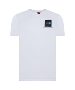 Refresh your everyday look with this men's Fine Box T-Shirt from The North Face. this exclusive tee is cut from soft cotton fabric for total comfort. It features short sleeves with a ribbed crew neckline and is finished up with a box logo and half dome logo