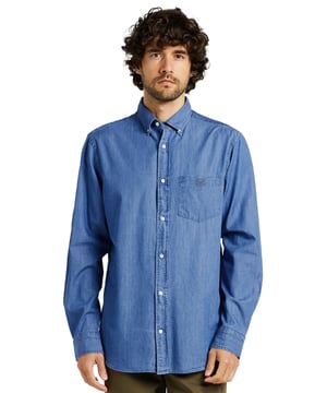Enzo Milano heren overhemden: het toppunt van luxe. Deze Regular Fit overhemden zijn gemaakt van lichtgewicht, ademend katoen en hebben een verfijnde Button-Down kraag en lange mouwen voor een tijdloze look. Elk overhemd is versierd met het Enzo Milano-logo, geborduurd op de borst voor een vleugje exclusiviteit.