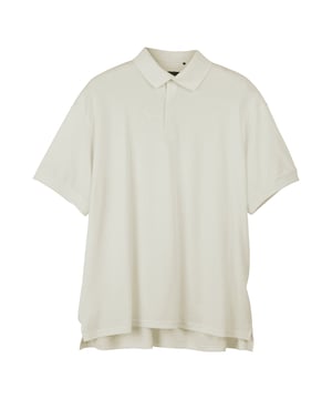 Y-3 Short Sleeve Polo Shirt in off white. An essential wardrobe element  the Y-3 Short Sleeve Polo Shirt combines the best of formal and casual fashion. A three-button closure details the namesake polo collar  while side slits on the droptail hem create a sense of ease in movement. It's made from pure cotton piqué fabric with a hint of texture thanks to the special way it's woven.- A classic polo shirt by Y-3.- Regular fit.- Three-button closure with polo collar.- Short sleeves.- Side slits on droptail hem.- 100% cotton.  Machine washable.- Ref: IV5647