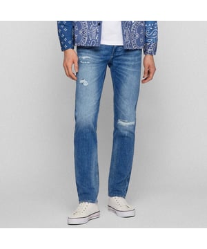 responsible style - made from more sustainable certificated material for a reduced impact on the planet - fresh blue shade - iconic summer wash with destroys