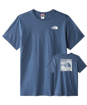 Regular fit: This garment is true to size for an easy, comfortable fit.
Introduced in 2015 to celebrate the re-launch of our iconic Mountain Jacket, the Redbox Celebration T-Shirt has been so popular since then that it's become a permanent part of The North Face® collection. That's not surprising, really; being made from medium-weight 100% cotton, it's the definition of easy-going comfort.
Fabric :
100% Cotton
FEATURES
Water-based central graphic on the back
Ribbed collar
TNF logo on the chest