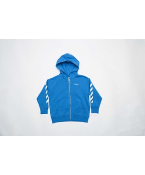Juniors Off White Helvetica Diagonal Zip Hoodie in blauw - wit.- Capuchon.- Volledige ritssluiting.- Zakken aan de voorkant.- Handtekening diagonale strepen langs de mouwen en contrasterende witte branding op de borst.- Geribde manchetten en zoom.- Oversized pasvorm.- 100% katoen.- Ref: OBBE0010024501