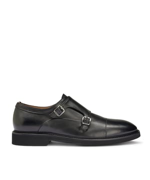 Deze BOSS Menswear-schoenen zijn gemaakt van glad leer met een dubbele monkband en afgewerkt met gespen met logo. Duurzame buitenzool voor comfort van dag tot nacht. We zoeken voortdurend naar meer verantwoorde manieren om onze producten te produceren en af te werken. Minimaal 60% van het leer dat voor dit product is gebruikt, is afkomstig van gecertificeerde leerlooierijen.