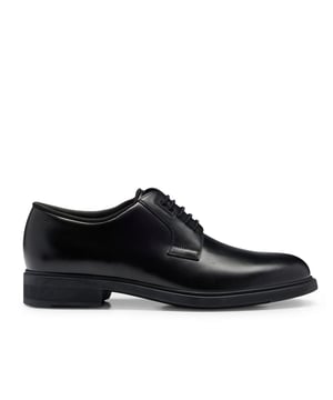 Mens BOSS Firstclass Derby Shoes in black.- Leather upper.- Lace up fastening.- Fully lined.- Rubber sole.- Ref: 50469962-001