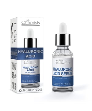 Experimenta una hidratación profunda con este suero avanzado, que cuenta con ácido hialurónico, el cual atrae la humedad a la piel, dejándola rellena y revitalizada. Enriquecido con polvo de jugo de hoja de aloe vera calmante, calma y nutre la piel, mientras que la glicerina trabaja para mantener niveles óptimos de hidratación. La inclusión de alantoína promueve la curación y la regeneración de la piel, lo que lo hace perfecto para todo tipo de piel. Esta fórmula ligera se absorbe rápidamente, proporcionando una sensación refrescante y un cutis radiante. Con su mezcla de ingredientes de alta calidad, este suero es tu solución ideal para una complexión hidratada y de aspecto saludable.