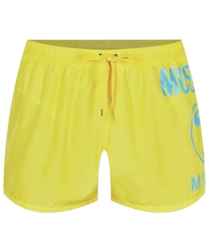 Shorts de ba�o amarillos Moschino, cintura elastica, cordones, estilo Milan, 100% poliester, hecho en Italia, pierna corta con logo grande de la marca, logotipo de la marca, trajes de ba�o amarillos