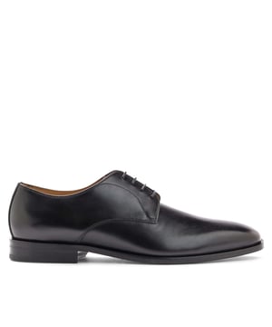 Mens BOSS Lisbon Derby Shoes in black.- Made in Italy.- Premium BOSS business footwear.- Derby upper design in soft leather with stitching details.- Soft cognac lining and a comfortable insole for maximum cushioning and leather sole for a characterful effect.- RESPONSIBLE STYLE- Ref: 50470980-001