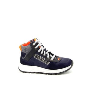 
De 323868 wijdte 2.5 129 van Track Style is een echte blikvanger. De 323868 wijdte 2.5 129 is uitgevoerd in de kleur dark blue. Bekijk ook onze overige collectie van Track Style op onze webshop!