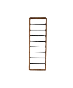 
Shop dit prachtige artikel van Light & LivingLight & Living - Wijnrek 8 flessen 40x6x120 cm SORRENTO hout bruin+mat zwart is gemaakt en ontwerpen door het Nederlandse merk Light & Living.De belangrijkste kenmerken van het artikel zijn als volgt:Kleur: BruinProduct Lengte: 40Product Breedte: 6Producht Hoogte: 120Gewicht: 5.82Light & Living werd meer dan vijftig jaar geleden opgericht. We begonnen met het maken van lampenkappen in een kleine fabriekshal. Al snel kwamen daar lampen bij, zodat we een totaal verlichtingsconcept konden aanbieden. Na vele jaren actief te zijn geweest op de verlichtingsmarkt, zijn we gaan uitbreiden met betaalbare woonaccessoires en (klein)meubelen.Wij weten als geen ander dat thuis de plek is waar mensen zich vaak het prettigst voelen. Een eigen plek, ingericht met comfortabele meubels en sfeervolle verlichting. We denken graag met je mee. Daarom reizen we de hele wereld over op zoek naar de mooiste verlichting en woondecoratie. We zijn altijd op zoek naar dat ene speciale item waar ons hart sneller van gaat kloppen. Deze momenten leggen we vast en vertalen we naar onze producten.Twee keer per jaar presenteren we een nieuwe seizoenscollectie. Zo weten we je elke keer weer te inspireren! - Afmeting: 40x6x120 - Kleur: Bruin - Materiaal: Hout