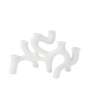 
Fijne sfeerverlichting! De Swirls kandelaar van Present Time voegt in volle allure sfeer toe aan elk hoekje in je huis. Met zijn mooie organische vormen en polyresin materiaal, is deze kandelaar een heuse blikvanger voor in huis. Perfect voor op de eettafel, dressoir of als extra sfeermaker in de badkamer. De Swirls kandelaar van Present Time is verkrijgbaar in vier kleuren, waaronder latte brown en burned orange. - Afmeting: 14,5x20x35 - Kleur: Wit - Materiaal: Kunststof