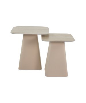 
Ontdek onze Salontafel set Vito! Deze set bevat twee vierkante tafeltjes van verschillende grootte zodat ze perfect naast en/of net onder elkaar kunnen staan. Merk: Kick Collection Hoogte: 52/47 cm Breedte: 50/40 cm Diepte: 50/40 cm Materiaal: Keramiek en metaal