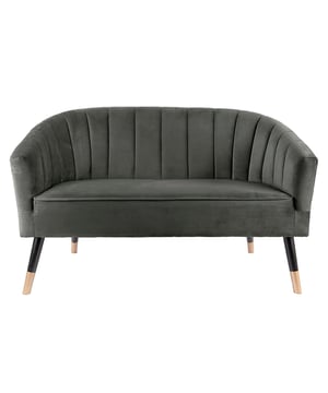 
Heb je zin in een vleugje luxe & glamour in je interieur? Dan is de keuze voor het materiaal velvet snel gemaakt. Leitmotiv 2-zitsbank Royal, met een bekleding van fluweel en poten met gouden details, is jouw favoriet! Velvet of fluweel ademt luxe, het heeft een elegante glans en voelt heerlijk zacht aan. Pas wel op want glamorous velvet bank Royal van Leitmotiv steelt gegarandeerd de show. Gun jezelf het comfort, de luxe en de glans van deze ultiem relaxte fluwelen Leitmotiv bank. Ook verkrijgbaar als fauteuil en chaise longue! - Afmeting: 71x128x80cm - Kleur: Taupe - Materiaal: Stof