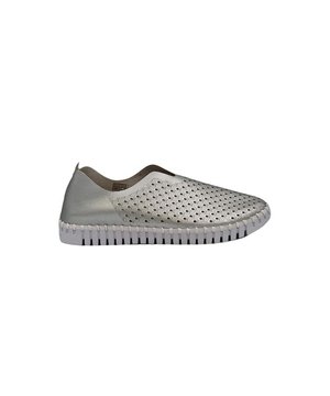 
De Tulip 3576 710-silver van Ilse Jacobsen is een echte blikvanger. De Tulip 3576 710-silver is uitgevoerd in de kleur 710 silver. Bekijk ook onze overige collectie van Ilse Jacobsen op onze webshop!