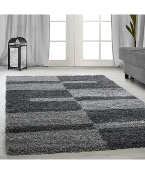 
Modern tapijt uit de Himalaya Gala collectie. 100% Polypropyleen Shaggy, 50.500 knopen per m2, 30mm Poolhoogte, 2.100 gr m2 - 60x110 CM Himalaya Gala Shaggy Hoogpolig vloerkleed Zeer mooi hoogpolig vloerkleed. De vloerkleden uit de Himalaya Gala collectie zijn dik geknoopt met een poolhoogte van 30 mm en ruim 2,1 kg per vierkante meter. Ideaal in je woonkamer of onder de eettafel. Naast een zacht en comfortabel gevoel beschikt dit materiaal over diverse goede eigenschappen waardoor het tapijt pluisvrij en gemakkelijk schoon te maken is. Productspecificaties: 100% Polypropyleen Poolhoogte 30 millimeter Gewicht van 2.100 gr/m2 Land van herkomst: Turkije Fabricage: Machinaal Anti-statisch en Anti-allergisch Kleurvast en waterafstotend Merk: Muratap Materiaal: Synthetisch Kleur: Grijs Afmetingen: 60x110 CM EAN: 6017405592546