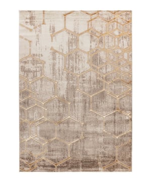 
Designer vloerkleed van Polyester - 80x150 CM  Fashion Luxury Design Onze nieuwe collectie design vloerkleden uit de Fashion collectie biedt luxe tapijten met een uniek en stijlvol design. Het Fashion tapijt is een voorbeeld van de rijke uitstraling die deze collectie te bieden heeft. Het Fashion tapijt is gemaakt van 70% PP Heatset en 30% polyester, waardoor het een stevige en duurzame constructie heeft. Het heeft een hoogte van ongeveer 15 mm en een gewicht van ongeveer 2.050 gram per vierkante meter, waardoor het een indrukwekkend en stevig tapijt is dat bestand is tegen slijtage en dagelijks gebruik. Het tapijt is voorzien van shrink polyester dat een 3D effect creëert, wat zorgt voor een uniek visueel effect en textuur. Het Shiny Polyester geeft het tapijt een subtiele glans die het een extra vleugje luxe en stijl geeft. Keurmerk OEKO-TEX: Al onze Merk: Muratap Materiaal: Polyester Kleur: Beige Afmetingen: 80x150 CM EAN: 8720728974385 Overig: Shiny Polyester, 3D effect, Anti-statisch en Anti-allergisch , Kleurvast en waterafstotend, Geschikt voor vloerverwarming, Geluiddempend