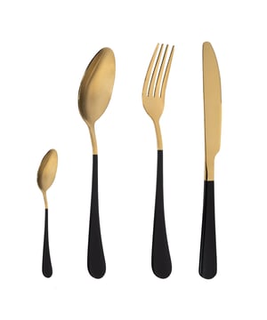 
Stijlvol eten Een goede bestekset is een must voor in ieder interieur. Voorkom dat je saai en bekrast bestek in huis haalt en kies voor deze set van Krumble. De set is betaalbaar en past perfect bij het alledaags serviesgoed, maar ook voor speciale gelegenheden is dit een erg goede aankoop. Voeg een vleugje warme glans toe aan je interieur en haal deze stijlvolle set in huis. Je kunt het geheel perfect combineren met fris wit linnengoed en serviesgoed voor een speels contrast. Daarnaast zorgt de combinatie van goud en marine voor een luxe geheel.  Kenmerken en voordelen Geleverd als een set van 4 Stijlvolle toevoeging aan ieder interieur Perfect te combineren met fris wit linnengoed en serviesgoed voor een speels contrast  Unieke uitstraling Deze set van Krumble wordt geleverd in een set van 4. Het geheel heeft een zeer unieke uitstraling en zal hierdoor gegarandeerd indruk maken op iedere gast. Als je je eerste huis uit wilt gaan rusten met nieuw servies of een nieuwe en betaalbare set nodig hebt voor je huidige woning, dan is deze set van Krumble de ideale uitkomst. De glimmende variant is slijtvast, kan tegen een stootje en gaat hierdoor voor een erg lange tijd mee. Dankzij de matte handvaten heeft deze set veel grip en eet je net even wat comfortabeler. Je hoeft dankzij de 4-delige set niet langer meer verschillende stijlen met elkaar te combineren.Materiaal: RVSKleur: GoudAfmetingen: Hoogte: CM x breedte: 4.5CM x Lengte: 23CM