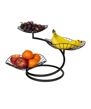 
Presenteer fruit op een leuke manier in deze fruitmand van QUVIO We weten allemaal dat voldoende fruit eten op een dag van groot belang is. Echter kan het zomaar zo zijn dat je dit al snel vergeet, bijvoorbeeld omdat het fruit niet op een prominente plek in het huis ligt. Presenteer fruit op een leuke manier in deze fruitschaal van QUVIO. Deze fruitschaal mag zeker gezien worden, dus zet ‘m bijvoorbeeld op het aanrecht, op een barretje aan de keuken of op de eettafel.  Belangrijkste kenmerken Merk: QUVIO Afmeting: 26 x 50 x 33 cm (Ixbxh) Diameter kleine schaaltje: 20 cm Diameter grote schaaltjes: 26 cm Materiaal: Staal Kleur: Zwart Gewicht: 850 gram  Grote stukken fruit en kleine stukken fruit kun je gemakkelijk van elkaar scheiden Ben je een groot liefhebben van fruit, dan weet je maar al te goed dat een enkele schaal al snel rommelig over gaat komen. Grote stukken fruit en kleine stukken fruit kun je gemakkelijk van elkaar scheiden. Ideaal als je graag het overzicht wilt blijven behouden of als iemand te maken heeft met een allergie voor een bepaald soort fruit.  Een stoer en eigentijds design dankzij het ontwerp van staal Het ontwerp van staal zorgt voor een stoer en eigentijds design. Het gewicht van 850 gram zorgt ervoor dat de schaal makkelijk te verplaatsen is wanneer nodig en dankzij de schaaltjes met een diameter van 20 centimeter en 26 centimeter kun je ieder soort fruit makkelijk kwijt op de schaal.Materiaal: MetaalKleur: ZwartAfmetingen: Hoogte: 33CM x breedte: 50CM x Lengte: 26CM