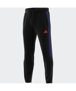 
deze trainingsbroek de voortdurende inzet van adidas voor het verminderen van de impact op het milieu. Dus terwijl je jezelf voorbereidt op je volgende trainingssessie in stijl, kun je ook met een gerust hart weten dat je bijdraagt aan een schonere planeet. 

Met de adidas Tiro 23 Club voetbalbroek ben je dus niet alleen goed voorbereid op het veld, maar draag je ook een steentje bij aan een duurzamere wereld. De broek is verkrijgbaar in de tijdloze kleurencombinatie Black/Black/White, waardoor het gemakkelijk te combineren is met je andere sportkleding. Kortom, deze trainingsbroek is de perfecte keuze voor elke serieuze voetballer die comfort, prestaties en duurzaamheid hoog in het vaandel heeft staan. Met adidas ben je altijd klaar om te excelleren, ongeacht de omstandigheden.