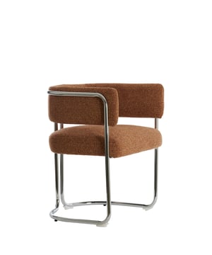 
Shop dit prachtige artikel van Light & LivingEetkamerstoel 56x52x72 cm ADANTE karamel+chroom is gemaakt en ontwerpen door het Nederlandse merk Light & Living.De belangrijkste kenmerken van het artikel zijn als volgt:Kleur: BruinProduct Lengte: 56Product Breedte: 52Producht Hoogte: 72Gewicht: 5Light & Living werd meer dan vijftig jaar geleden opgericht. We begonnen met het maken van lampenkappen in een kleine fabriekshal. Al snel kwamen daar lampen bij, zodat we een totaal verlichtingsconcept konden aanbieden. Na vele jaren actief te zijn geweest op de verlichtingsmarkt, zijn we gaan uitbreiden met betaalbare woonaccessoires en (klein)meubelen.Wij weten als geen ander dat thuis de plek is waar mensen zich vaak het prettigst voelen. Een eigen plek, ingericht met comfortabele meubels en sfeervolle verlichting. We denken graag met je mee. Daarom reizen we de hele wereld over op zoek naar de mooiste verlichting en woondecoratie. We zijn altijd op zoek naar dat ene speciale item waar ons hart sneller van gaat kloppen. Deze momenten leggen we vast en vertalen we naar onze producten.Twee keer per jaar presenteren we een nieuwe seizoenscollectie. Zo weten we je elke keer weer te inspireren! - Afmeting: 56x52x72 - Kleur: Bruin - Materiaal: Metaal